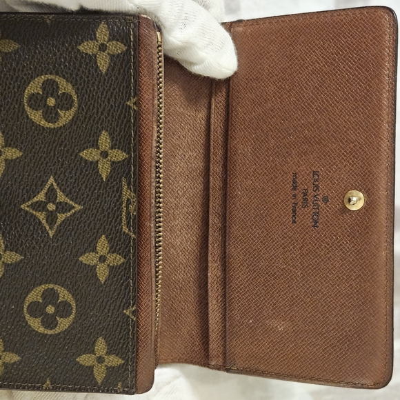 Louis Vuitton Monogram Porte Monnaie Tresor Wallet - Picture 9 of 13